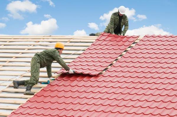 How to Choose Reliable roofing companies in Kansas City for Your Home