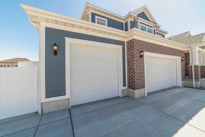 Garage Door Repair Specialists Serving Parker Homes