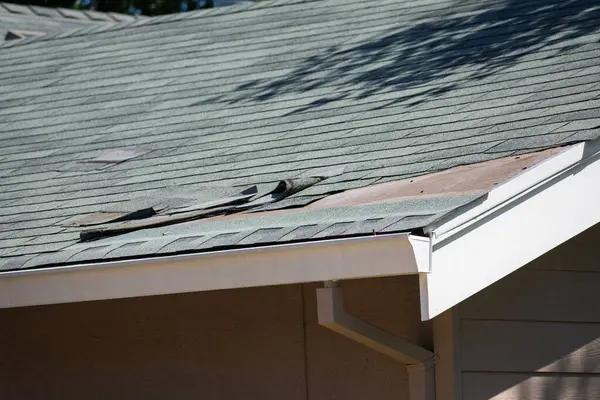 Top Reasons Homeowners Hire a Seattle Roofing Company