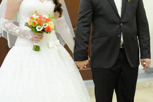 Discover How DJ Service Creates Smooth Wedding Transitions