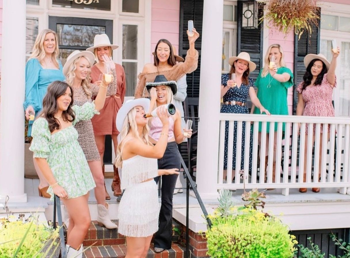 Beach Days and City Nights: Planning a Charleston Girls’ Weekend
